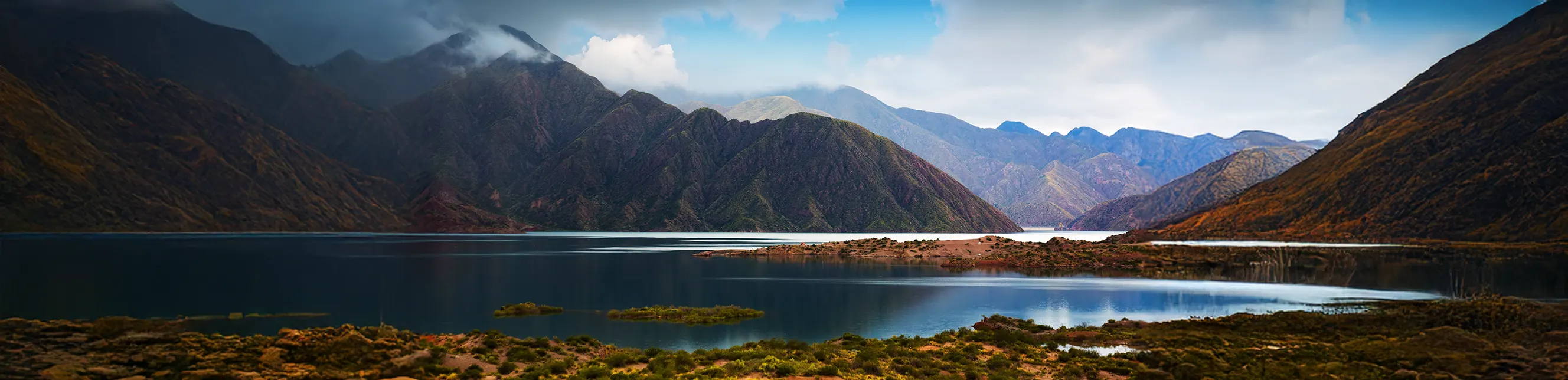 Postales de Mendoza entre viñedos y cordillera